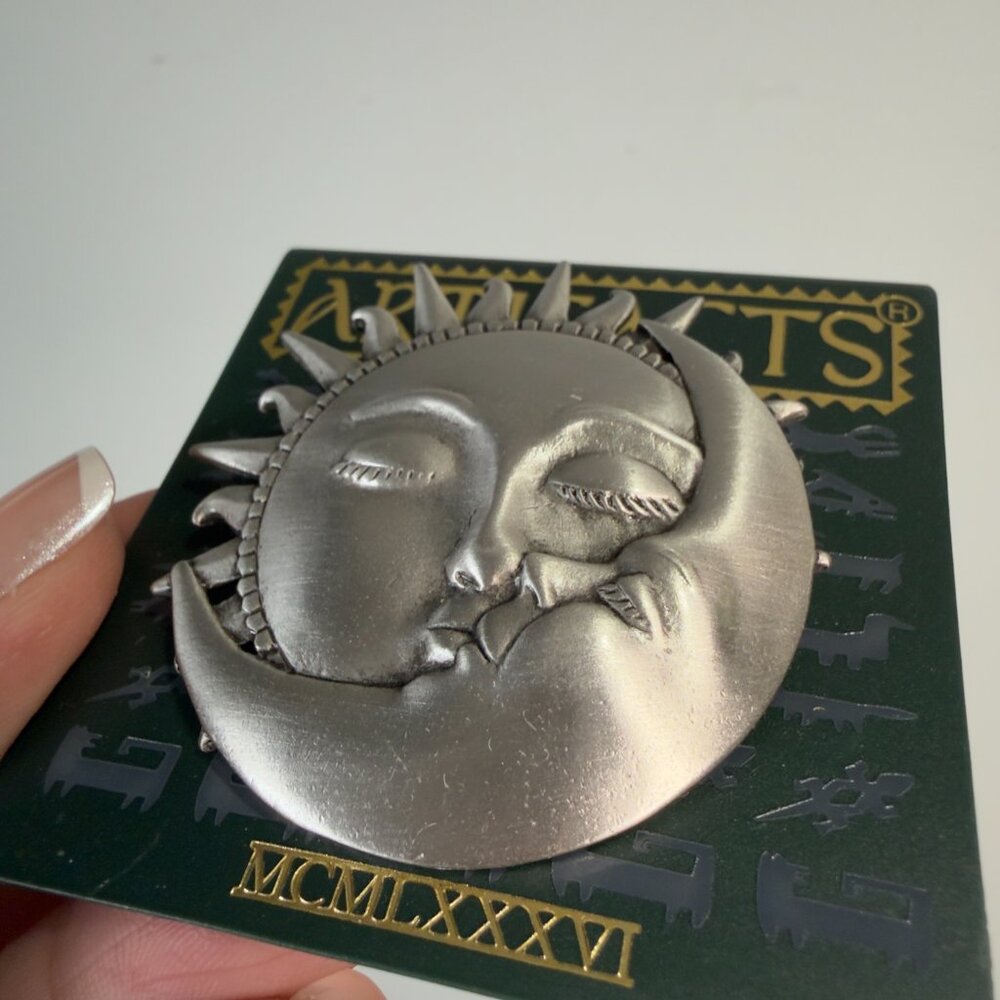 Vintage Signed JJ Silver pewter Moon Kissing Sun Brooch Pin Zodiac Celestial - Picture 3 of 5
